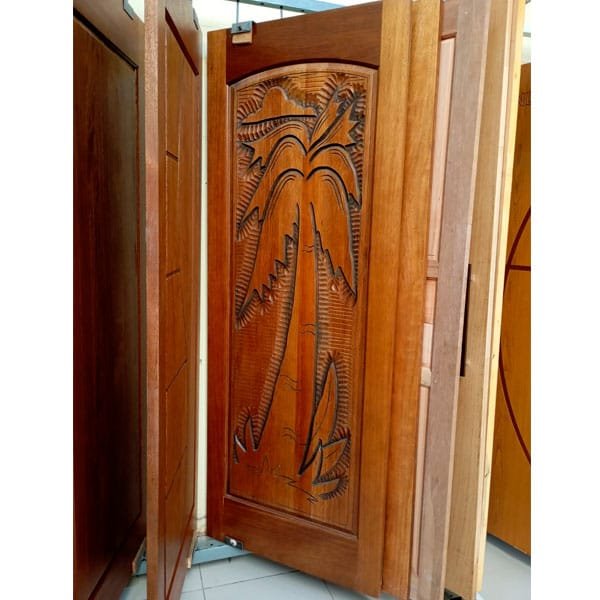 Porta Entalhada Nepasi Cedro 80x2,10 Ref130 — Portas | Depósito Roseira